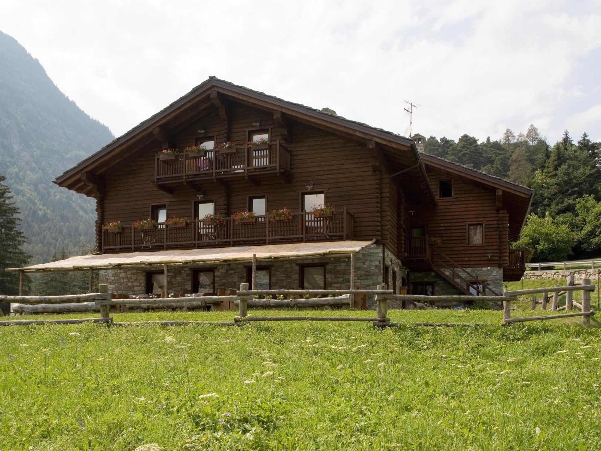 Agriturismo Les Hiboux Brusson Exterior photo
